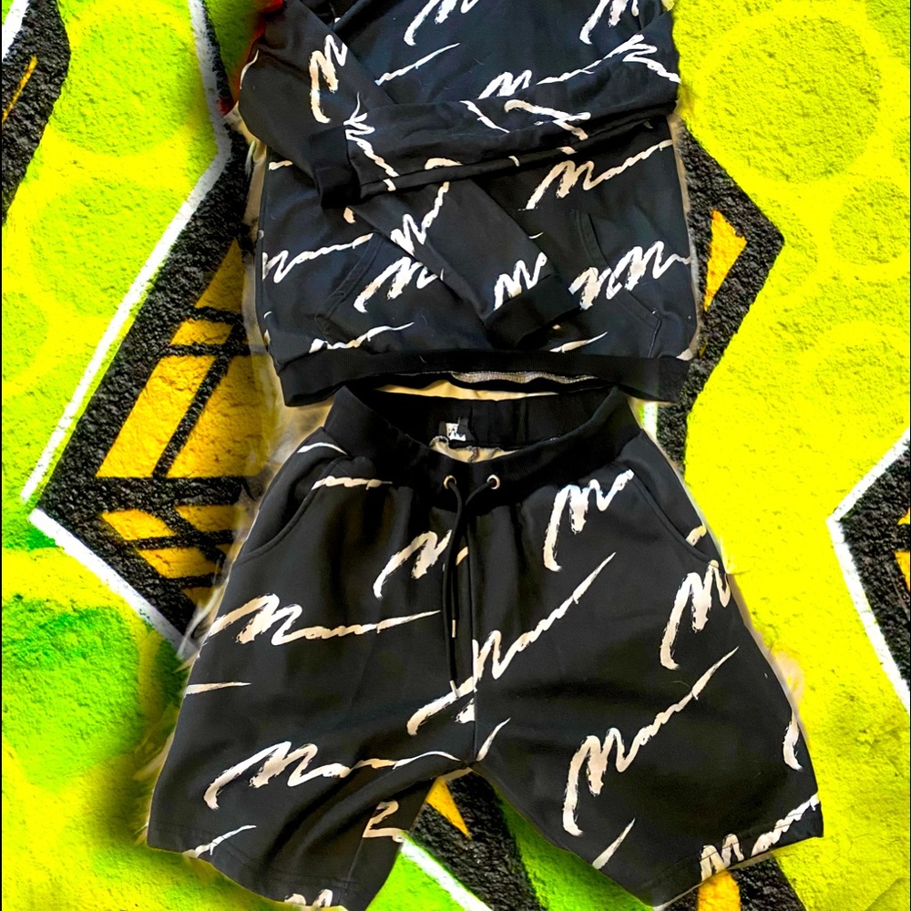 BoohooMAN Co-ord signature matching set (hoodie/shorts)